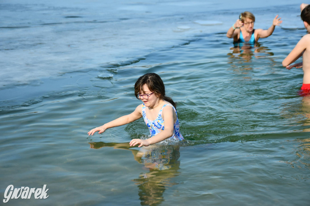 Marcowe morsowanie nad Chechłem