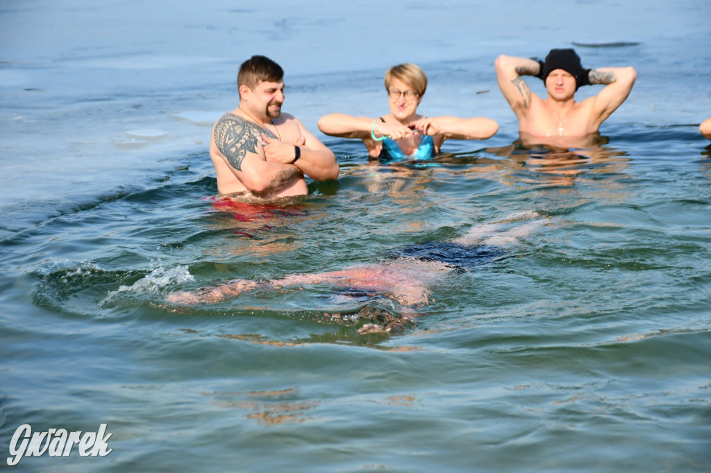 Marcowe morsowanie nad Chechłem