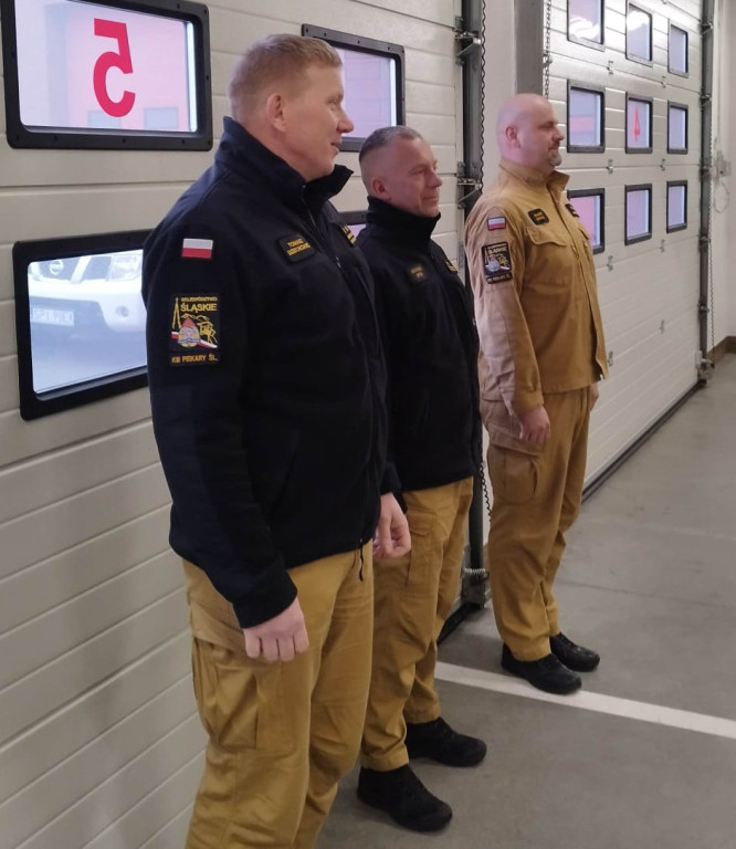 Piekary Śląskie. Nowi dowódcy i uroczysta zmiana służby