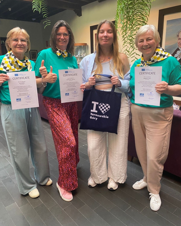 Tarnogórskie studentki seniorki szkoliły się na Teneryfie