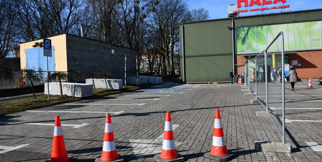 Tarnowskie Góry. W centrum znikają miejsca parkingowe!