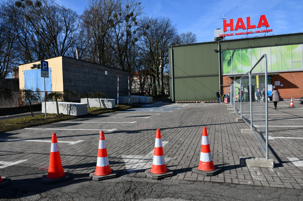 Tarnowskie Góry. W centrum znikają miejsca parkingowe!