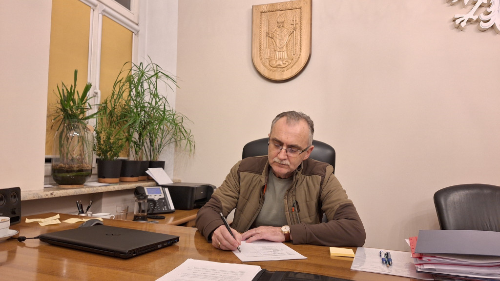 Burmistrz ogłosił alarm, patrole ruszyły w teren