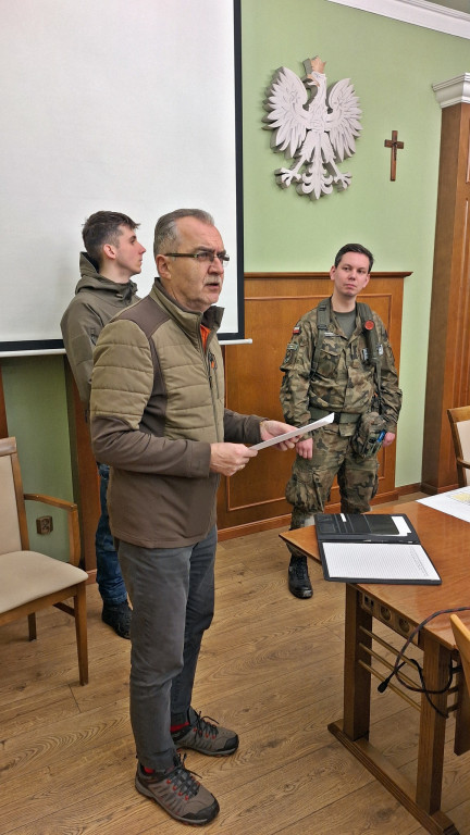 Burmistrz ogłosił alarm, patrole ruszyły w teren