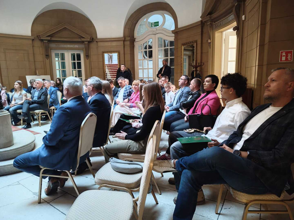 Młodzi sportowcy nagrodzeni! Uroczystość w pałacu