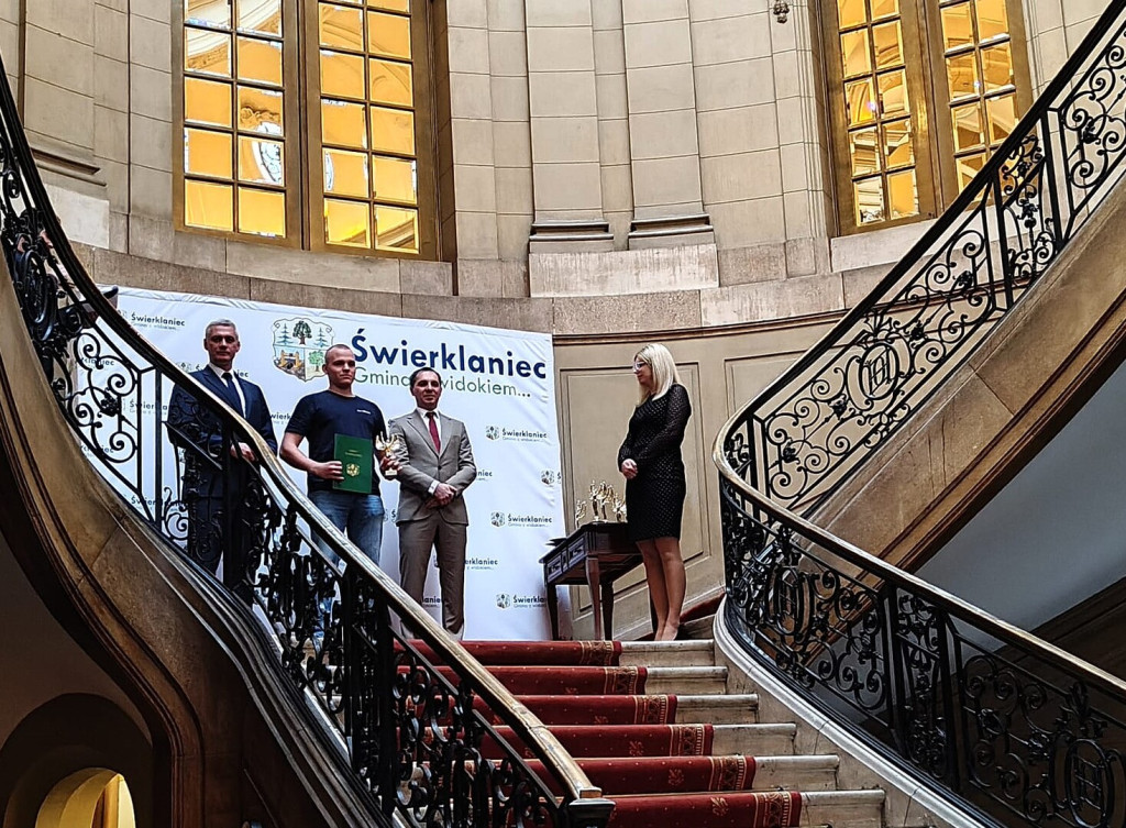 Młodzi sportowcy nagrodzeni! Uroczystość w pałacu