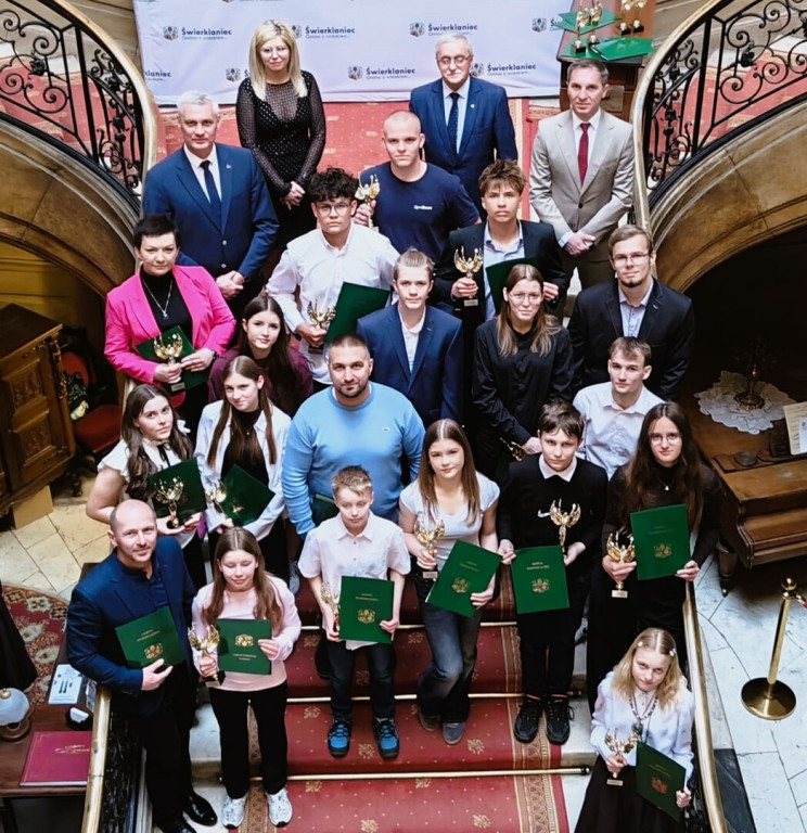 Młodzi sportowcy nagrodzeni! Uroczystość w pałacu