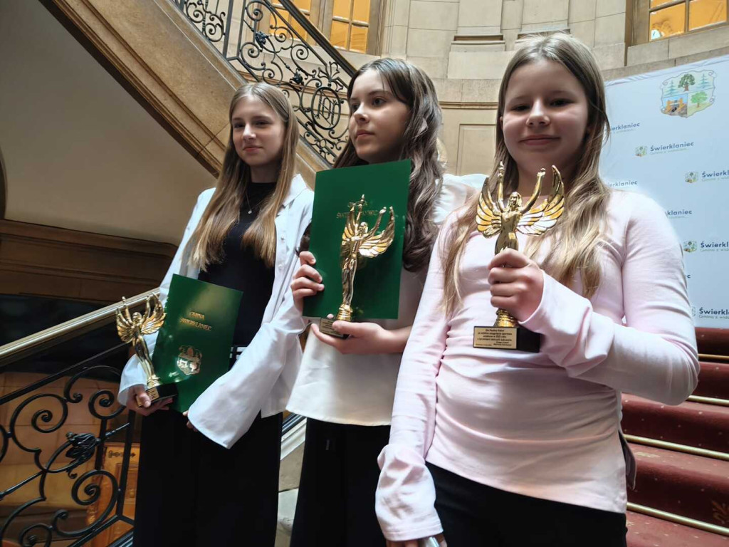 Młodzi sportowcy nagrodzeni! Uroczystość w pałacu