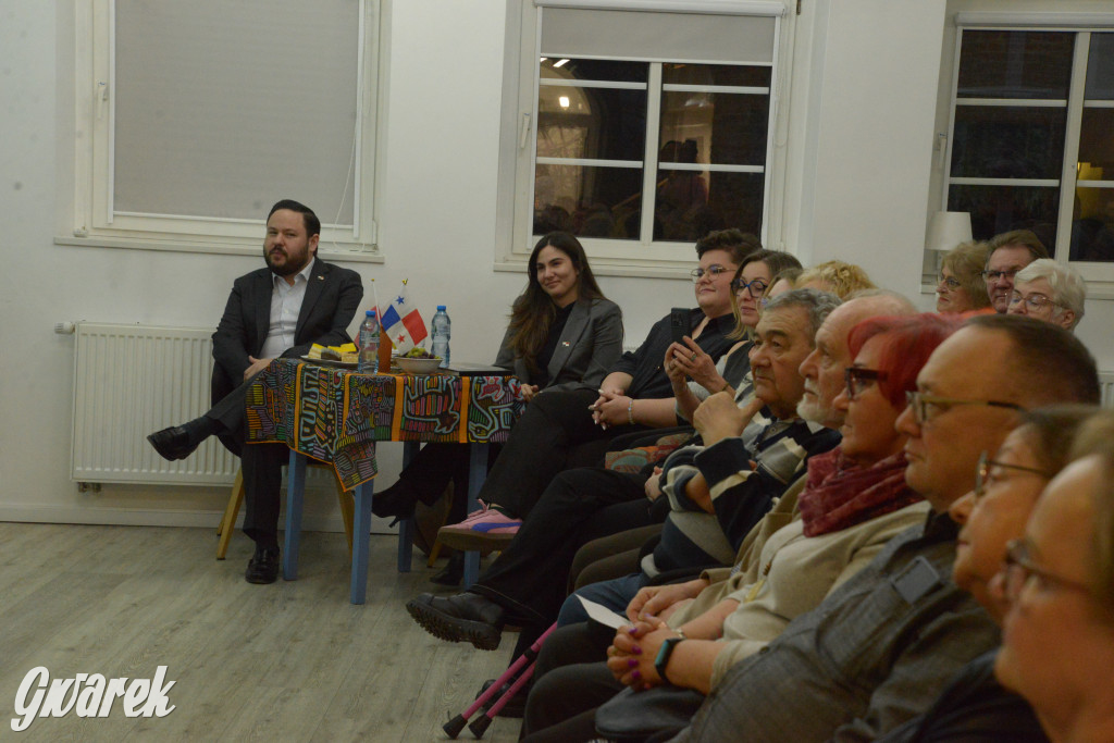 Z Tarnowskich Gór do Panamy. Fotograficzna opowieść