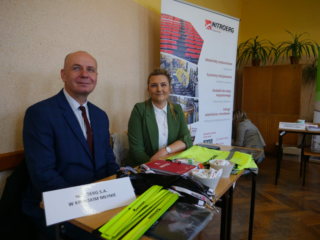 Tarnowskie Góry. Trwają targi edukacyjne w Chemiku