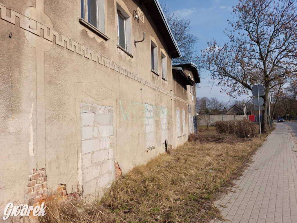 Repty Śląskie. Nie tylko krzyż jest w opłakanym stanie