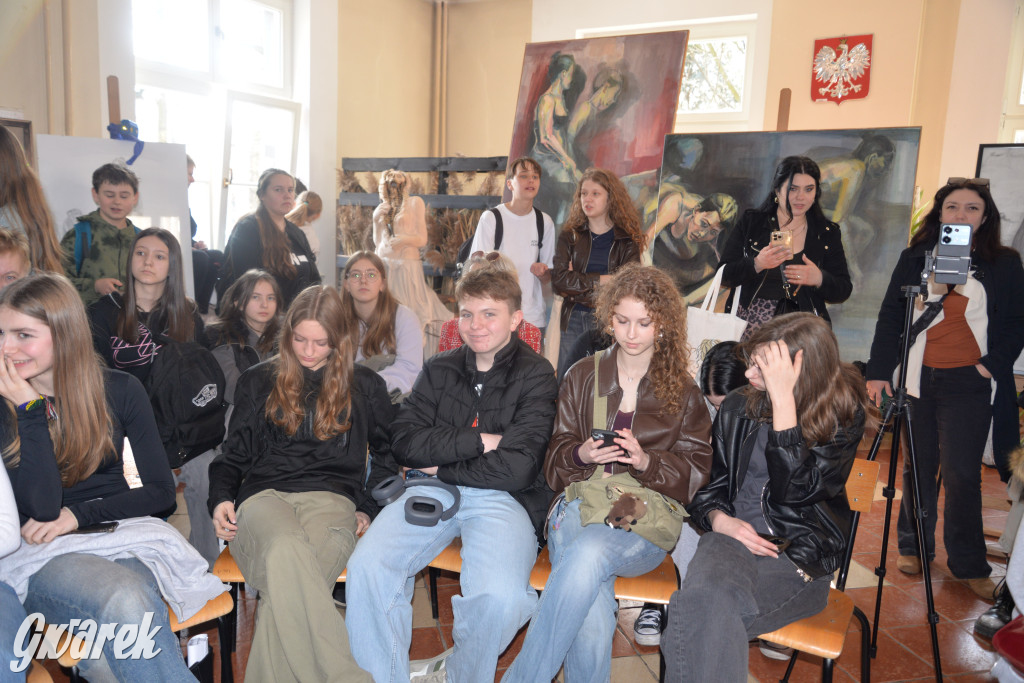 Powrót do lat 70. Pokaz mody w Plastyku