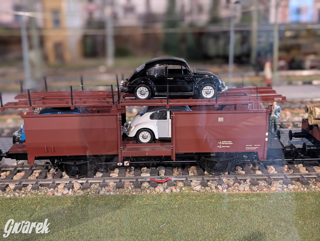 Miniaturowe kolejki na Dworcu Kultury. Zobaczcie zdjęcia