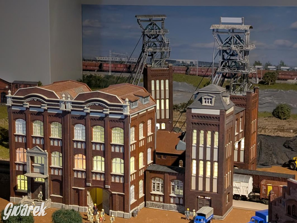 Miniaturowe kolejki na Dworcu Kultury. Zobaczcie zdjęcia