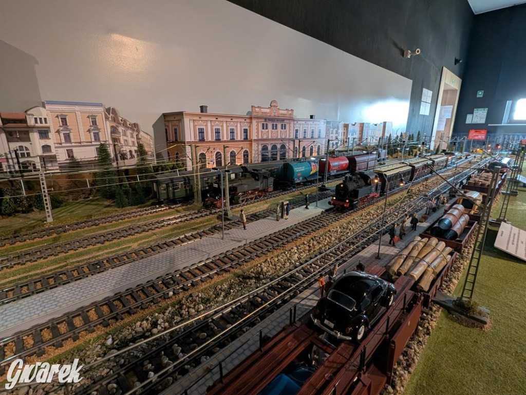 Miniaturowe kolejki na Dworcu Kultury. Zobaczcie zdjęcia