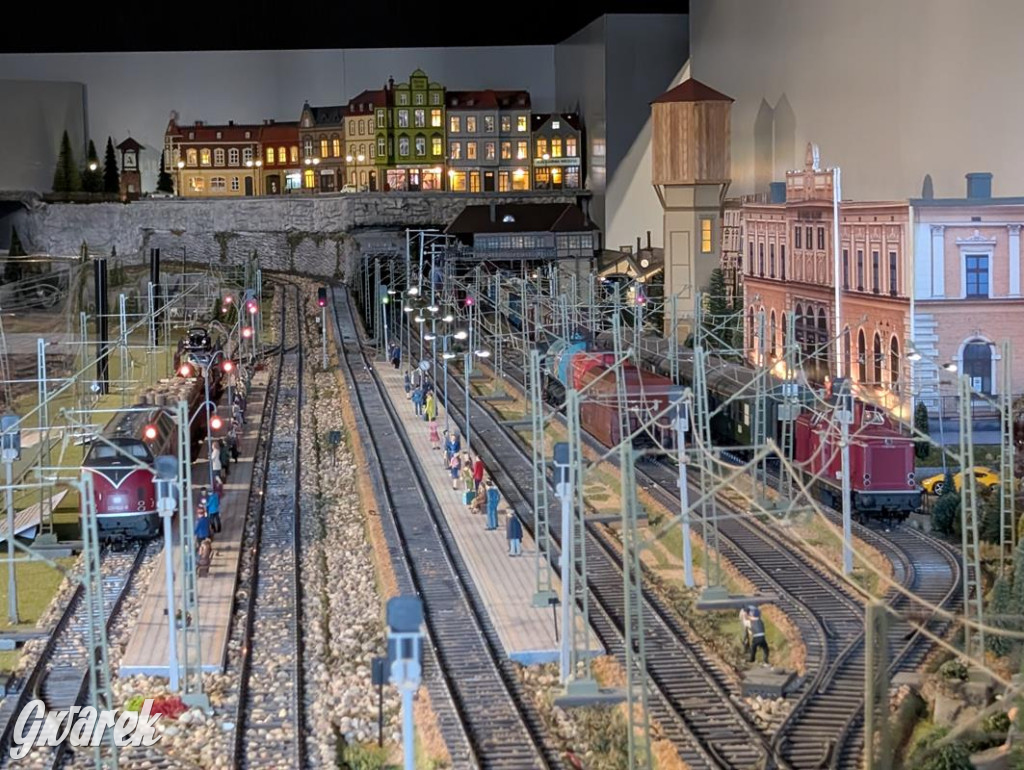 Miniaturowe kolejki na Dworcu Kultury. Zobaczcie zdjęcia