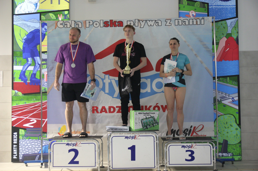 Płynęli przez całą noc! Otyliada za nami