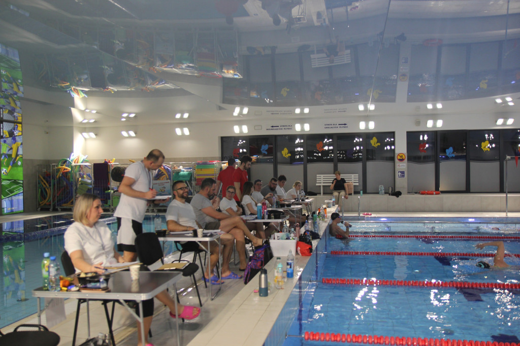 Płynęli przez całą noc! Otyliada za nami