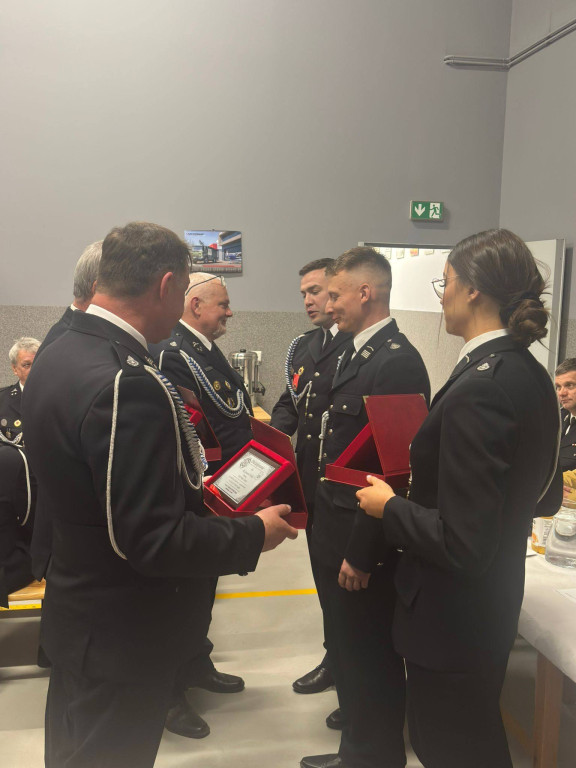 Wybór władz, odznaczenia i tytuł dla naczelnika