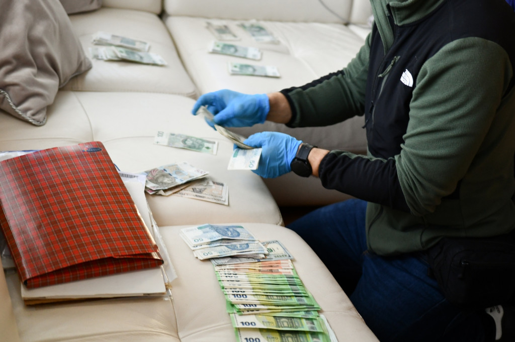 Dwa lata śledztwa i finał: rozbita siatka handlu ludźmi