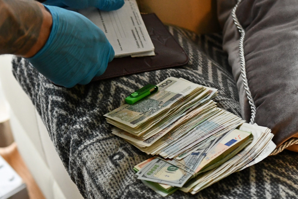 Dwa lata śledztwa i finał: rozbita siatka handlu ludźmi