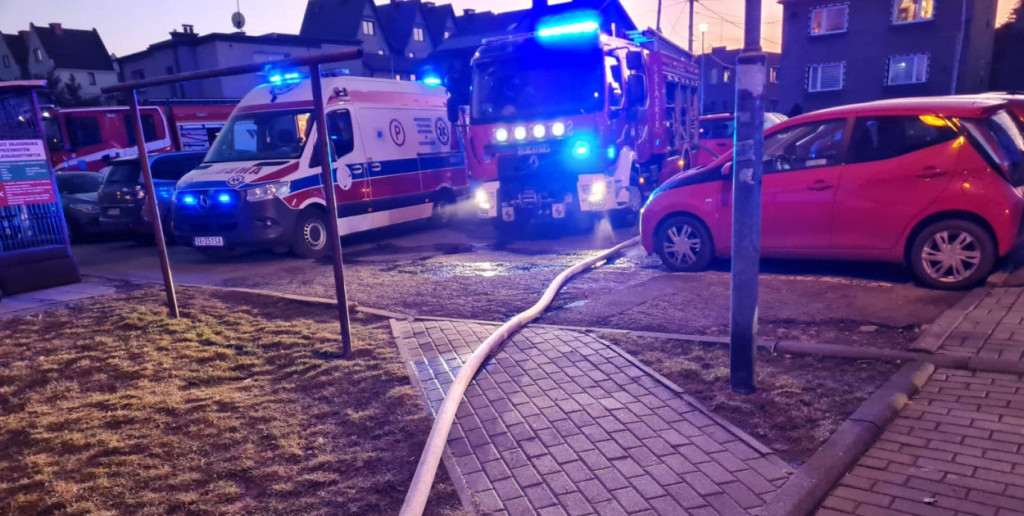 Narażali życie, by uratować piekarzanina. Dostali...