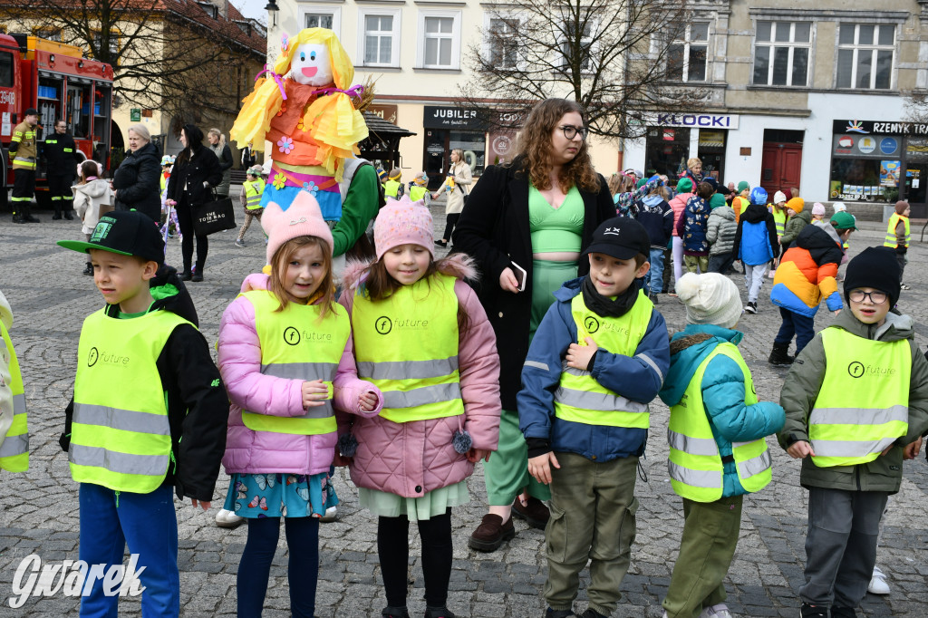 Tarnowskie Góry. Powitanie wiosny na rynku