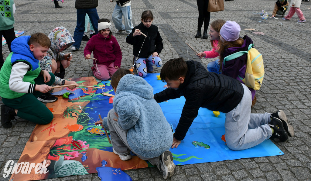 Tarnowskie Góry. Powitanie wiosny na rynku