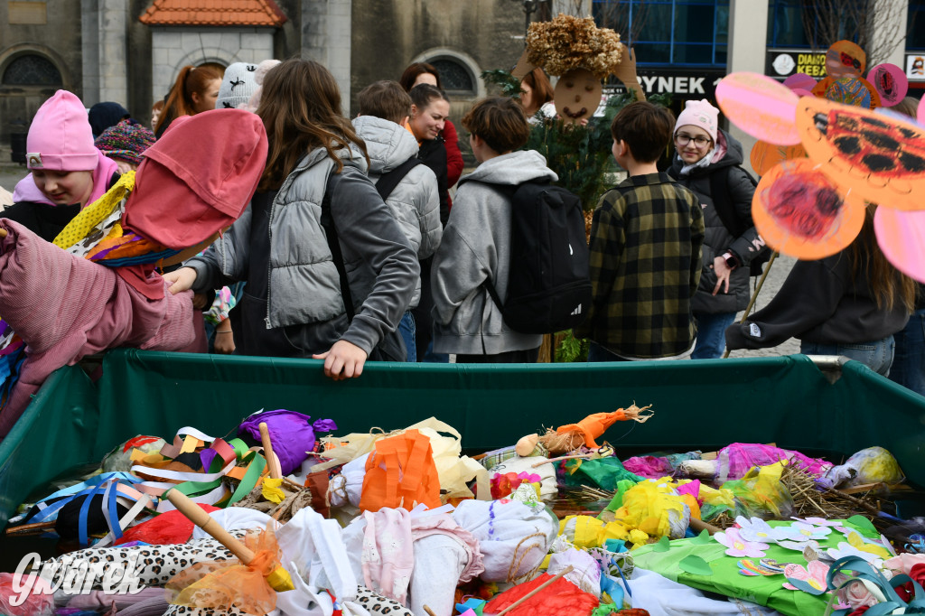 Tarnowskie Góry. Powitanie wiosny na rynku
