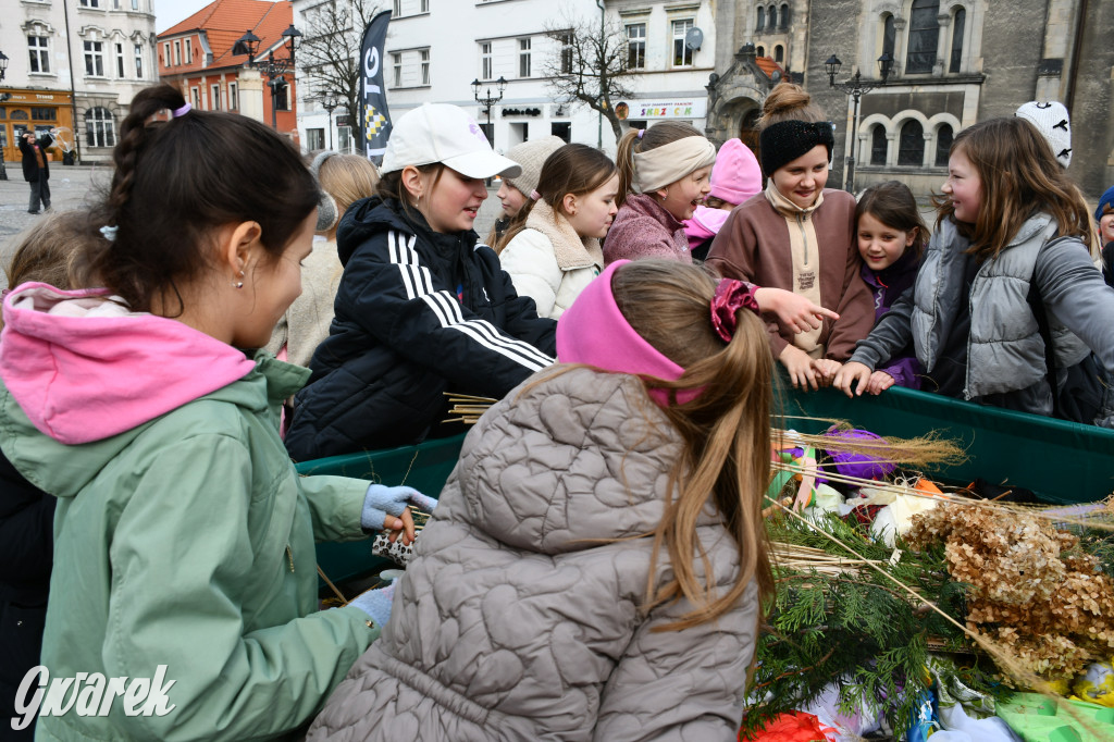 Tarnowskie Góry. Powitanie wiosny na rynku