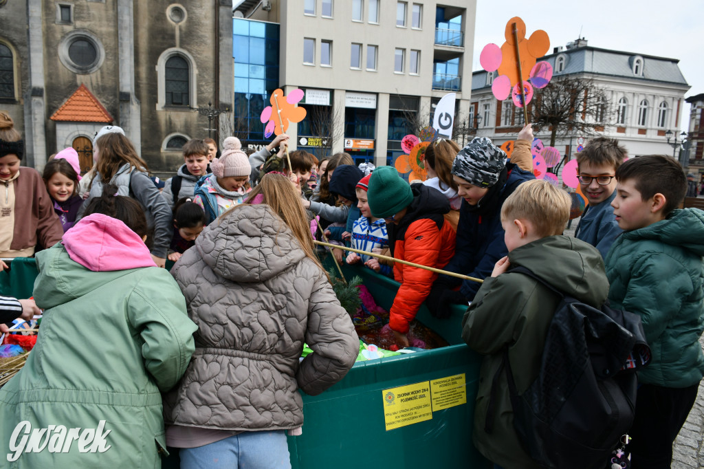 Tarnowskie Góry. Powitanie wiosny na rynku