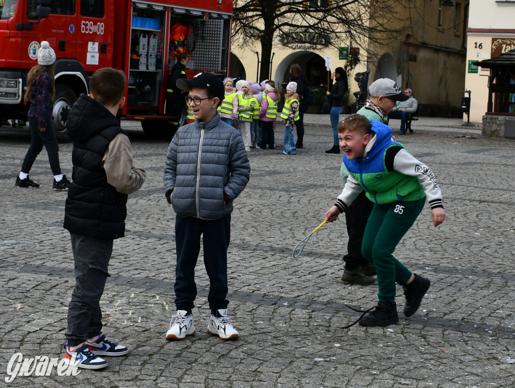 Tarnowskie Góry. Powitanie wiosny na rynku
