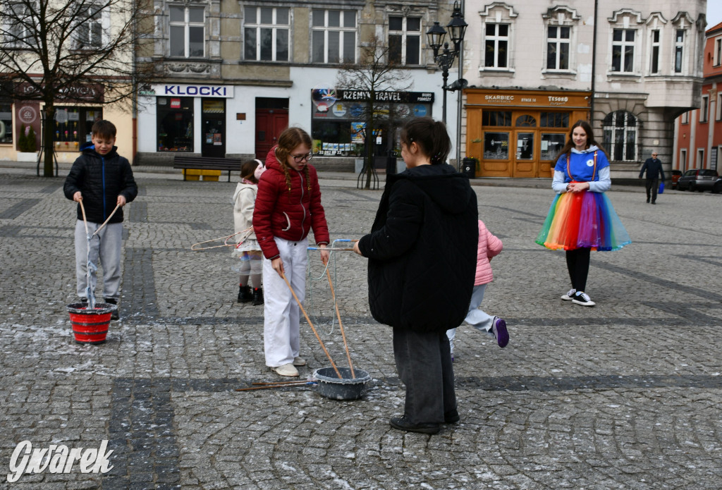 Tarnowskie Góry. Powitanie wiosny na rynku