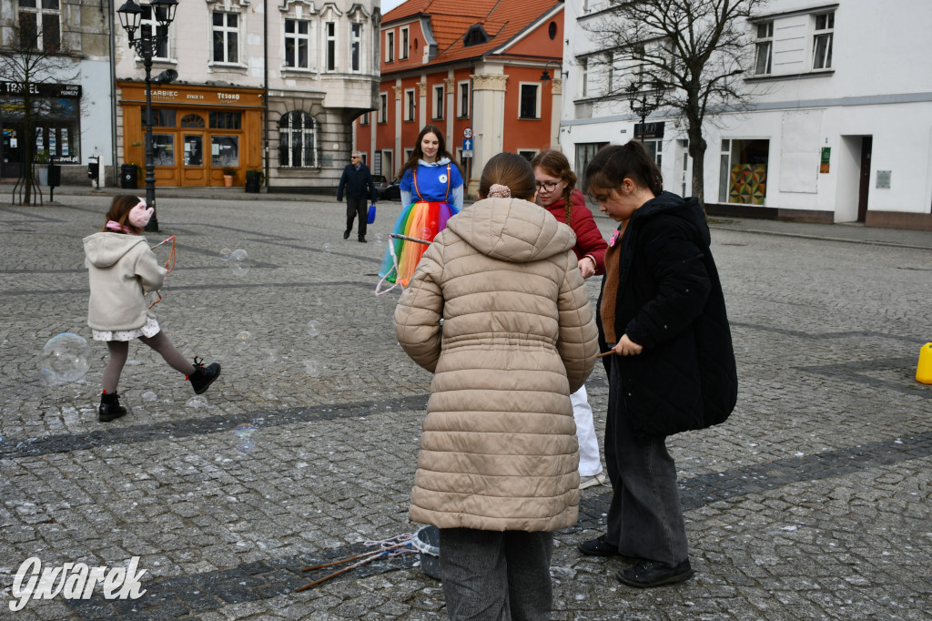 Tarnowskie Góry. Powitanie wiosny na rynku