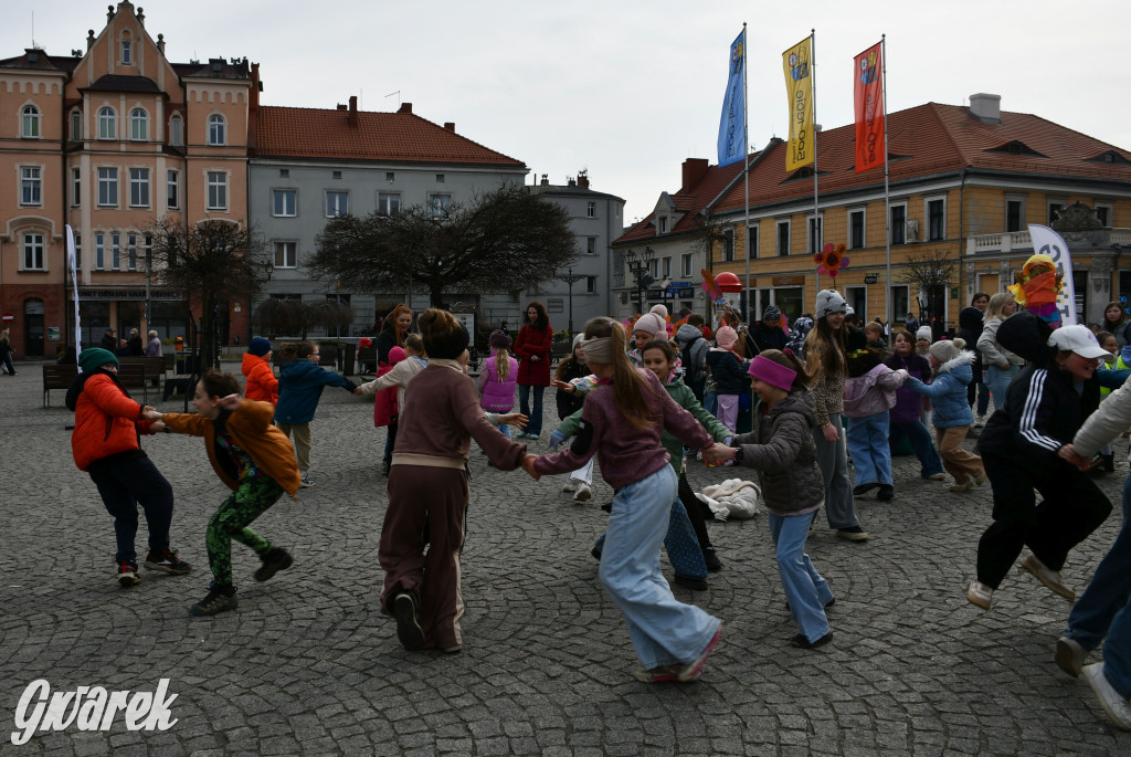 Tarnowskie Góry. Powitanie wiosny na rynku