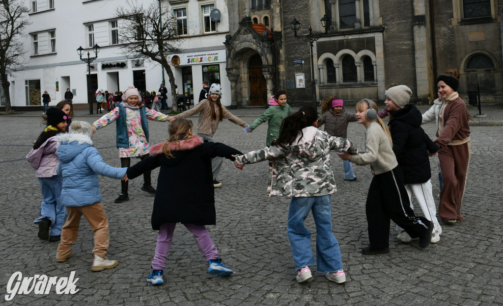 Tarnowskie Góry. Powitanie wiosny na rynku