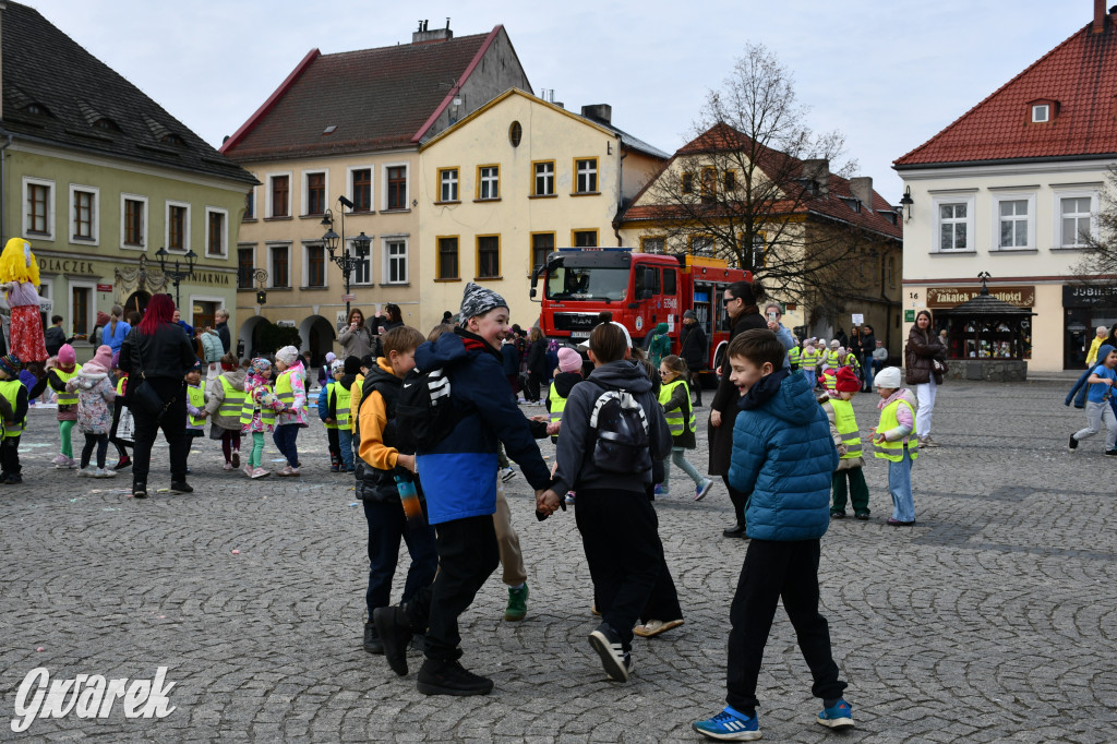 Tarnowskie Góry. Powitanie wiosny na rynku