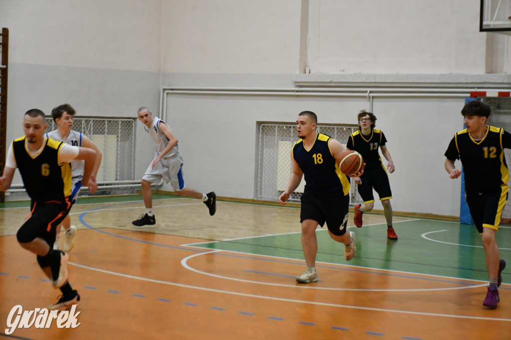 Brynek. Mistrzostwa Polski Szkół Leśnych w Koszykówce