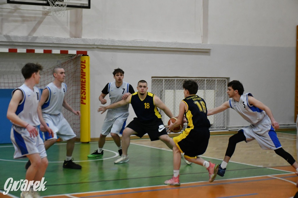 Brynek. Mistrzostwa Polski Szkół Leśnych w Koszykówce