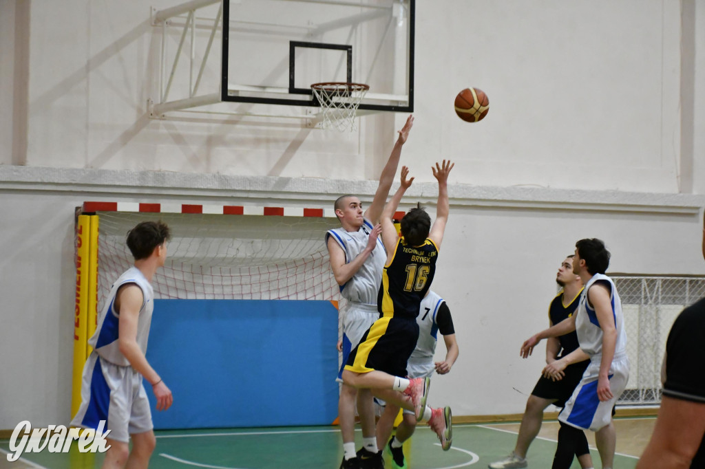 Brynek. Mistrzostwa Polski Szkół Leśnych w Koszykówce