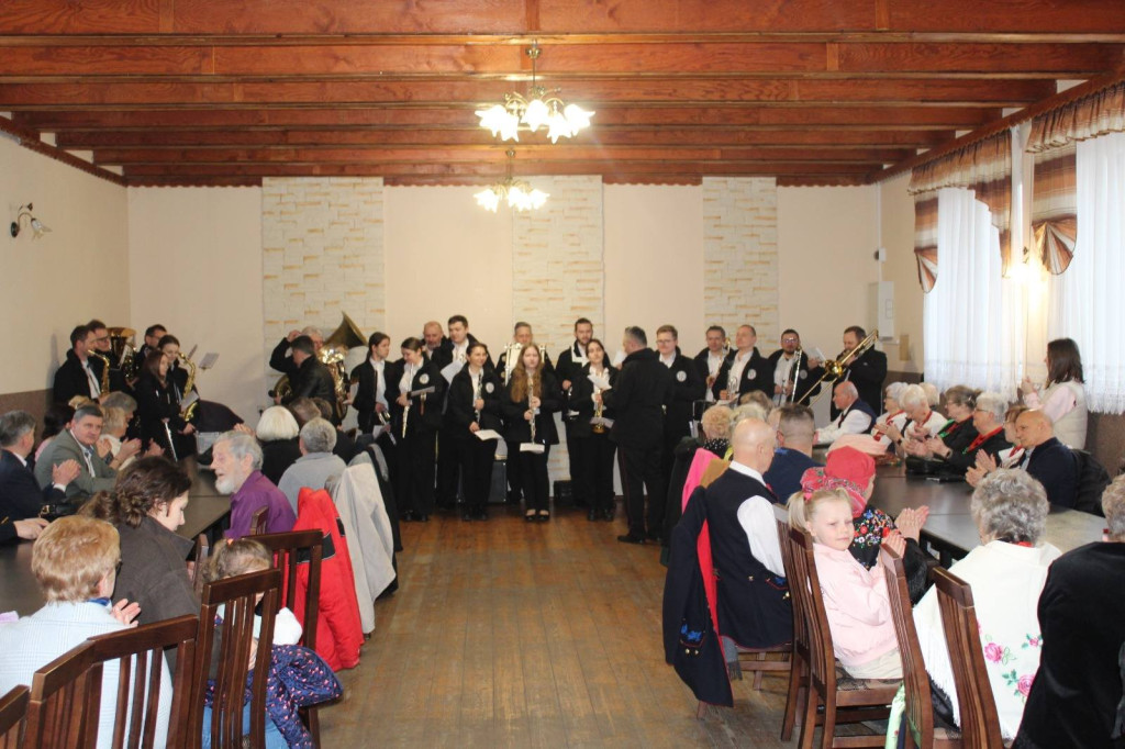 Marzanny utonęły w Brynicy. Tradycji stało się zadość