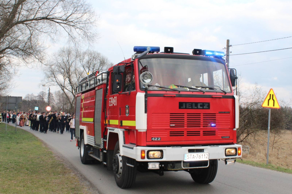 Marzanny utonęły w Brynicy. Tradycji stało się zadość