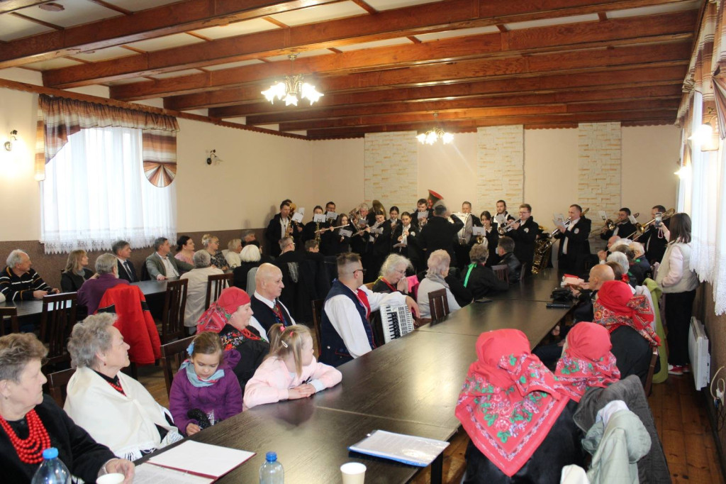 Marzanny utonęły w Brynicy. Tradycji stało się zadość