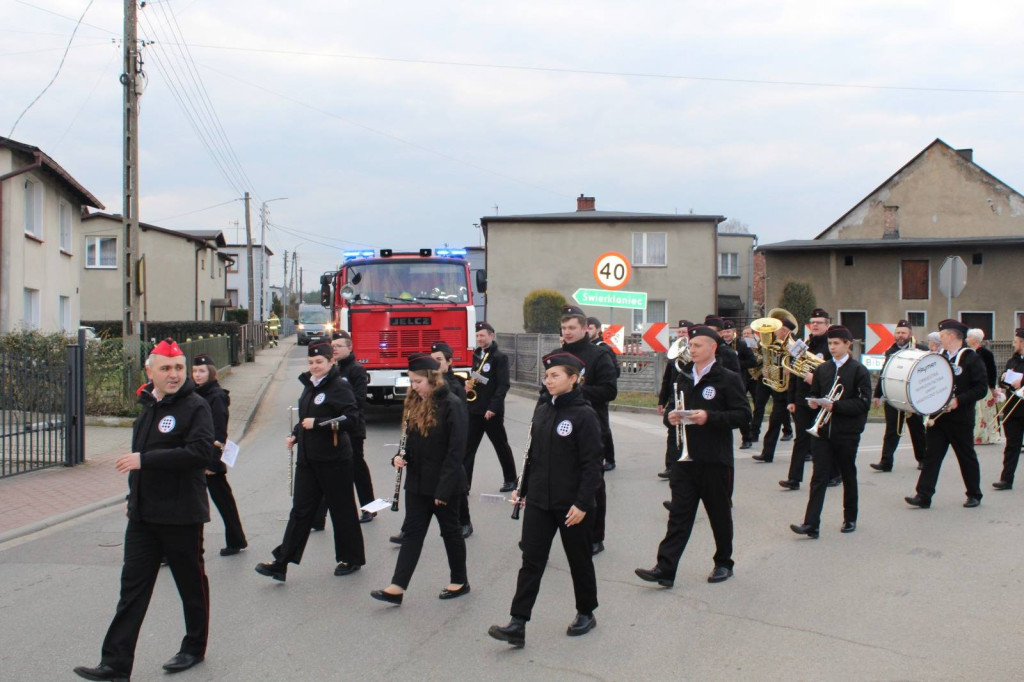 Marzanny utonęły w Brynicy. Tradycji stało się zadość