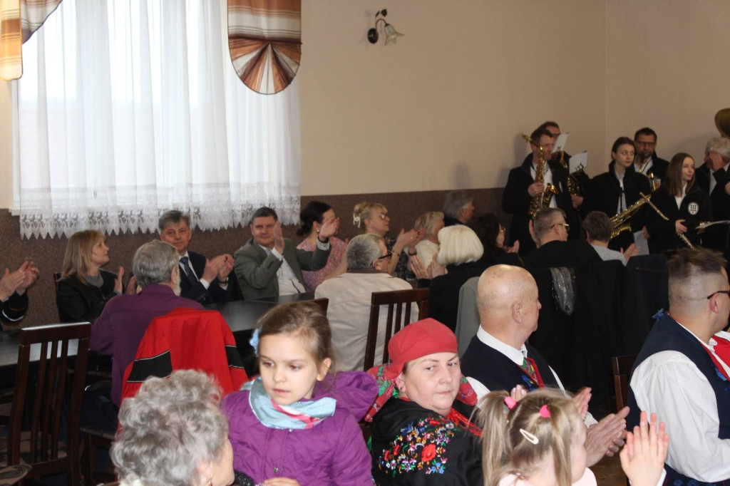 Marzanny utonęły w Brynicy. Tradycji stało się zadość