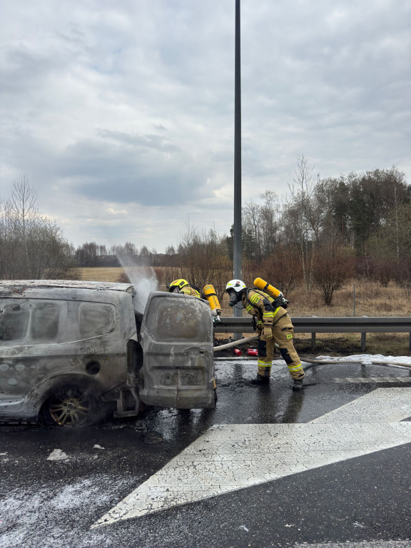Powiat tarnogórski. Pożar auta na A1