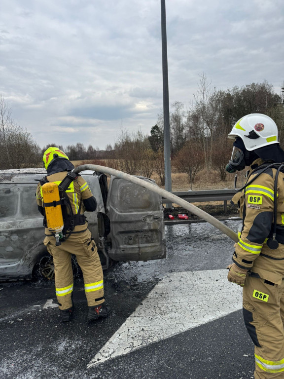 Powiat tarnogórski. Pożar auta na A1