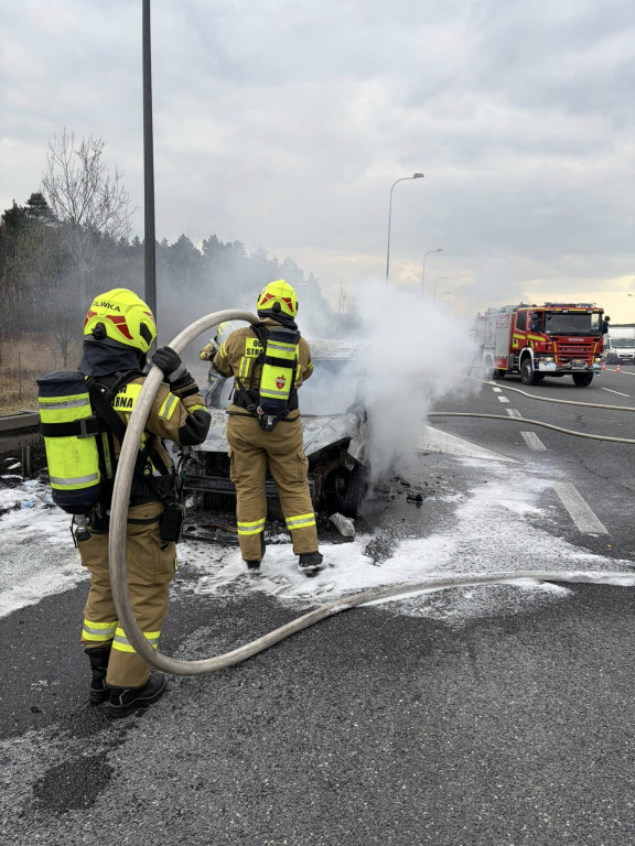Powiat tarnogórski. Pożar auta na A1