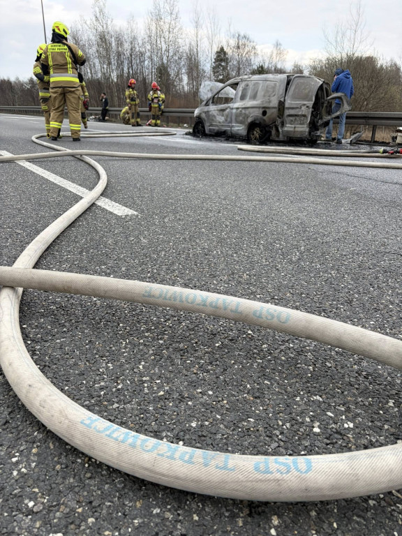 Powiat tarnogórski. Pożar auta na A1