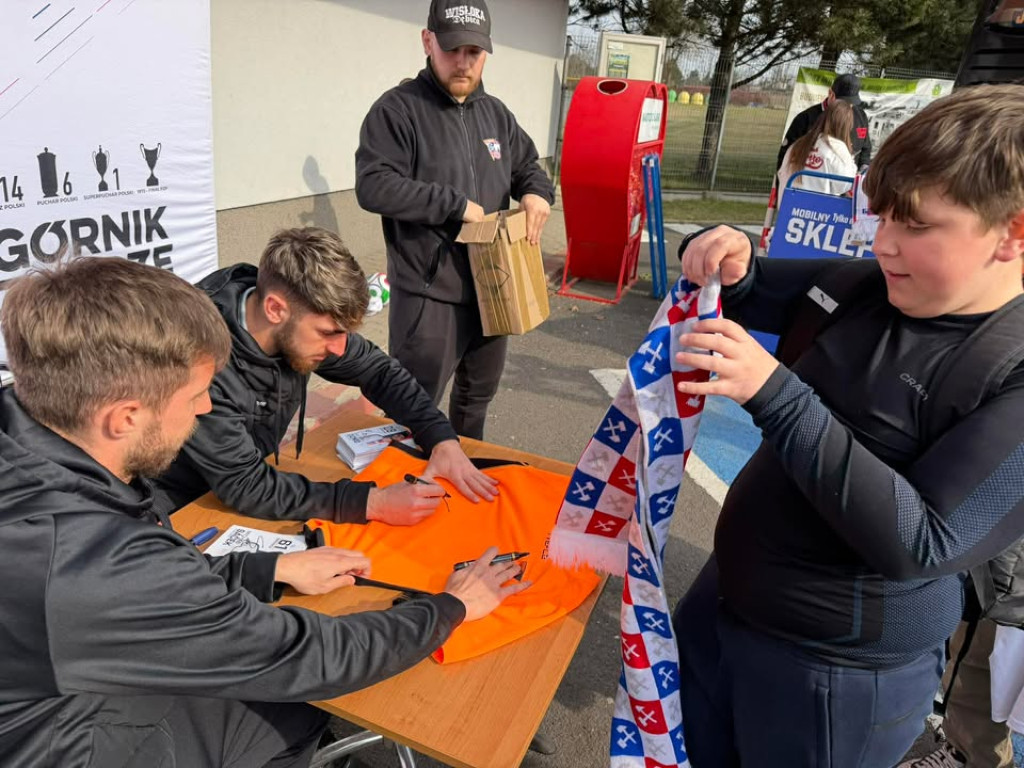 Zawodnicy Górnika Zabrze w Miasteczku Śląskim